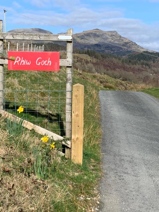 Snowdonia Rock Cottage - Cosy And Pet Friendly Penrhyndeudreath Exterior photo